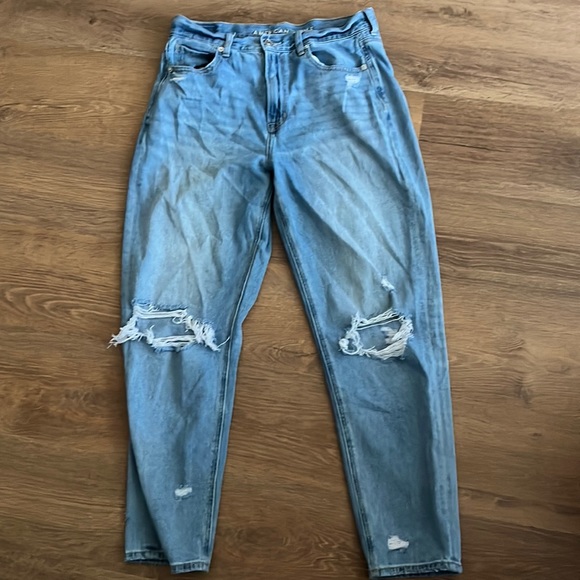American Eagle Outfitters Denim - American Eagle High Rise Ripped Jeans
